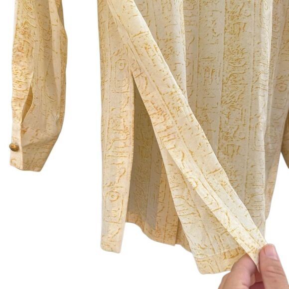 Escada 1990s Vintage Women's 100% Silk Egyptian Print Button Down Blouse Size 34 - Picture 4 of 8